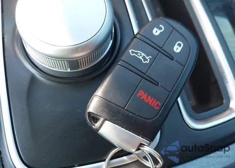 2019 Chrysler 300 Touring z USA, uszkodzony, nr VIN 2C3CCAAG0KH601594